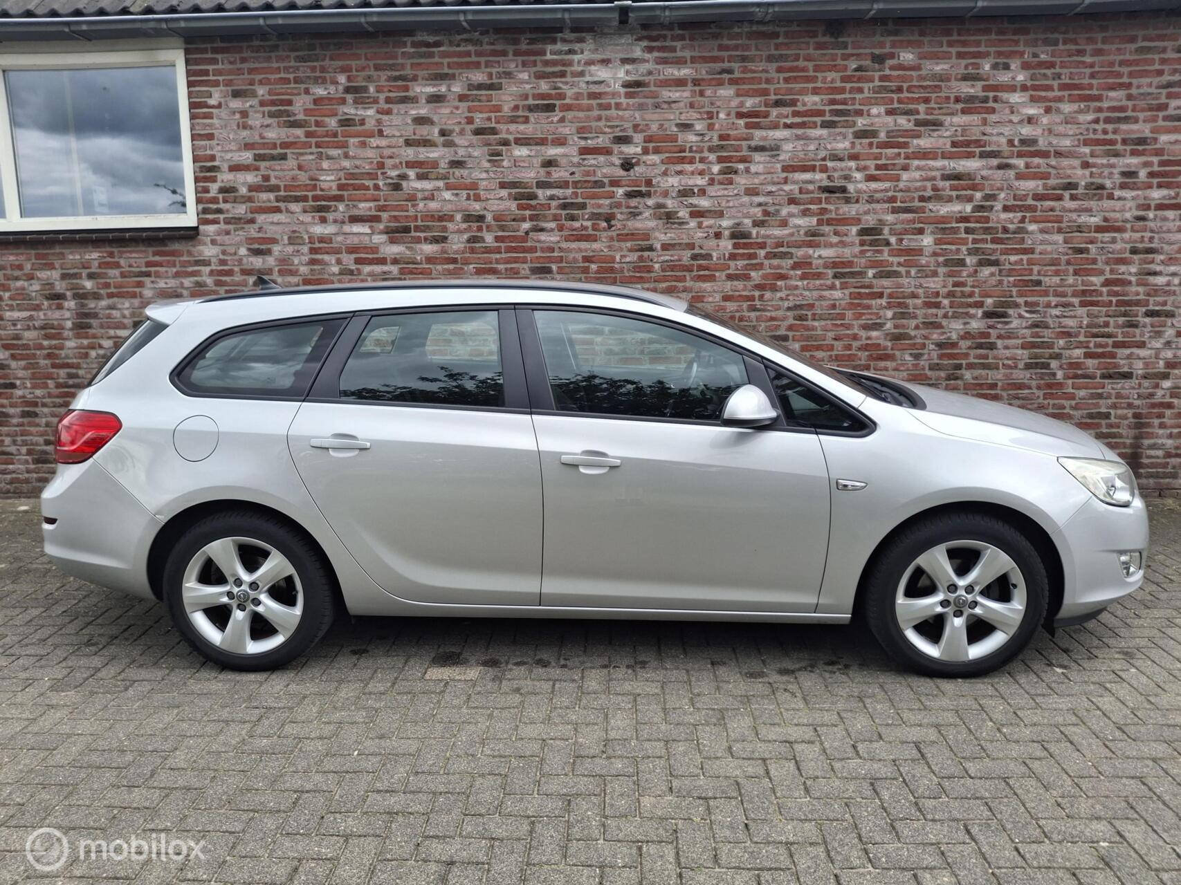 Foto van Opel Astra Sports Tourer