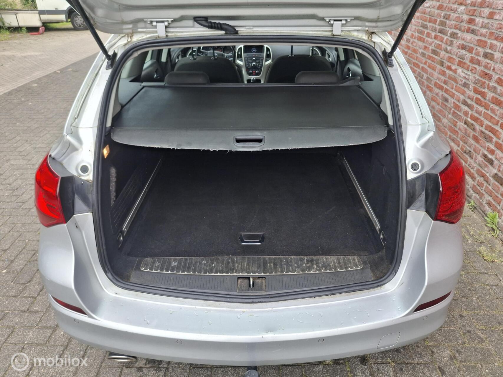 Foto van Opel Astra Sports Tourer