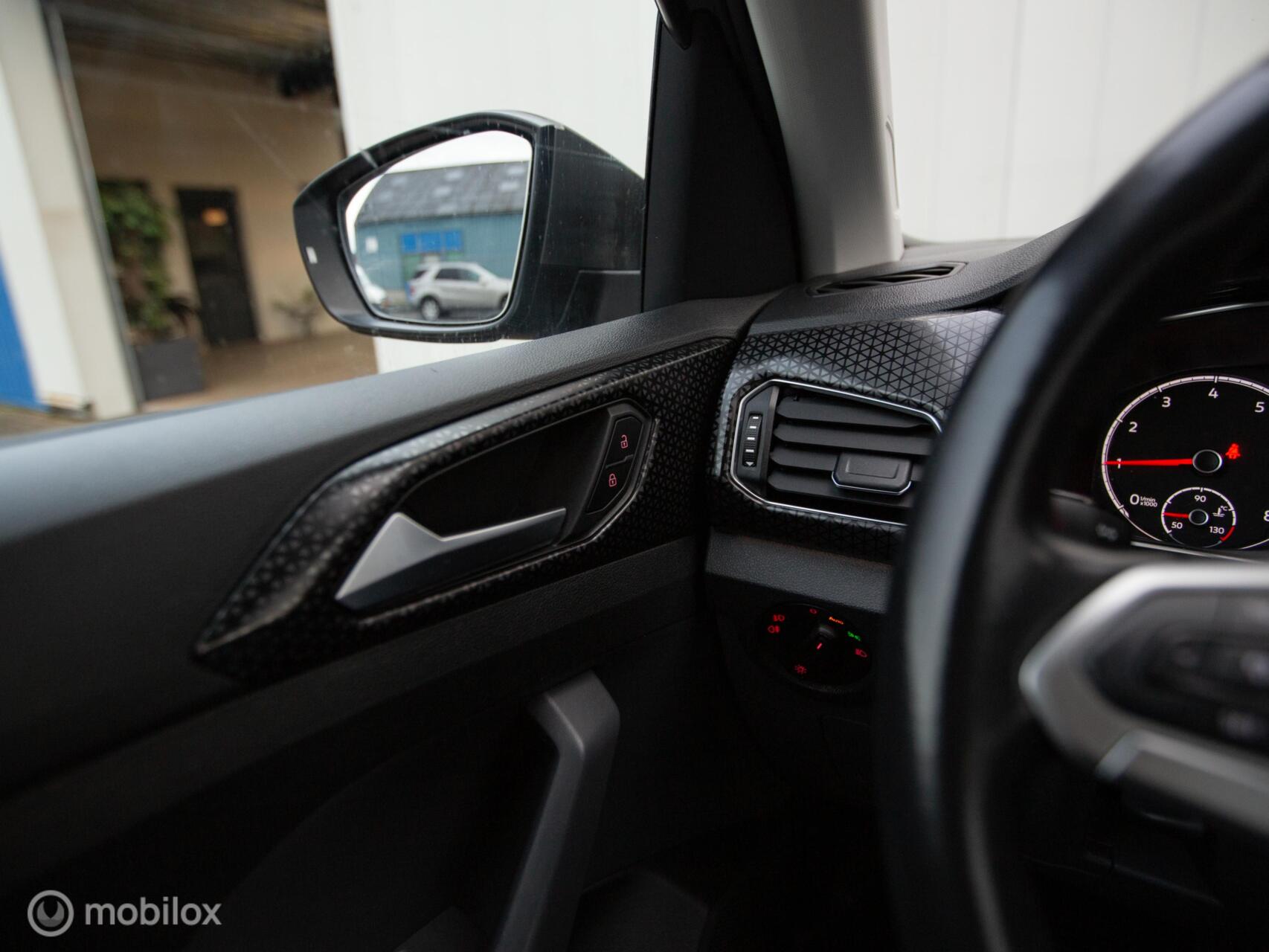 Foto van Volkswagen T-cross