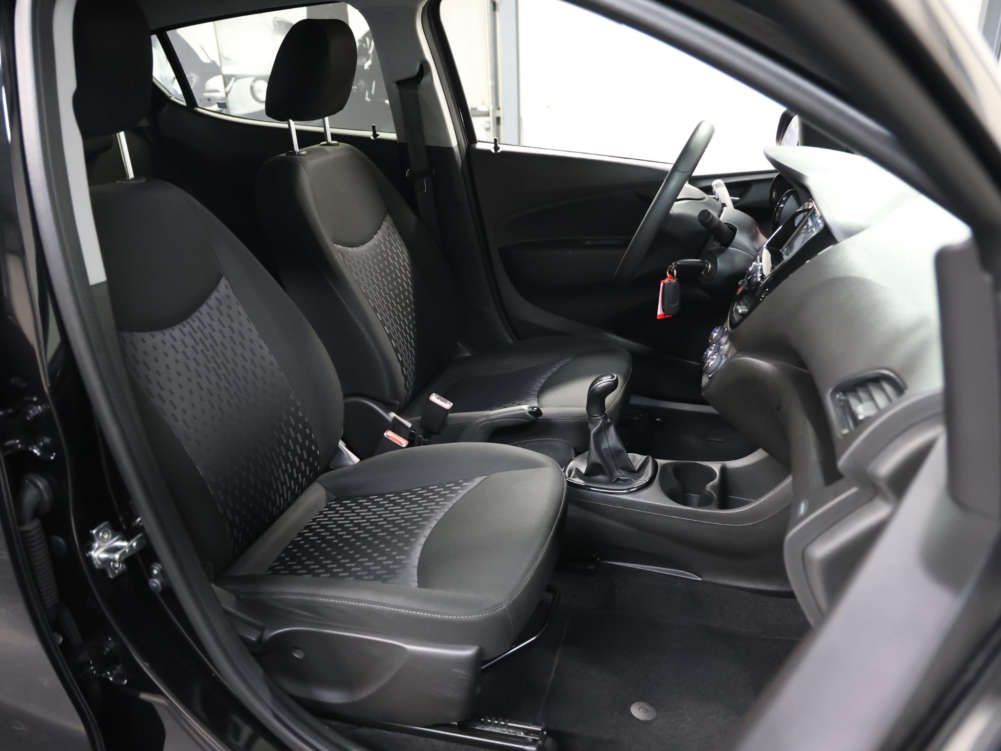 Foto van Opel Karl Rocks / Viva Rocks