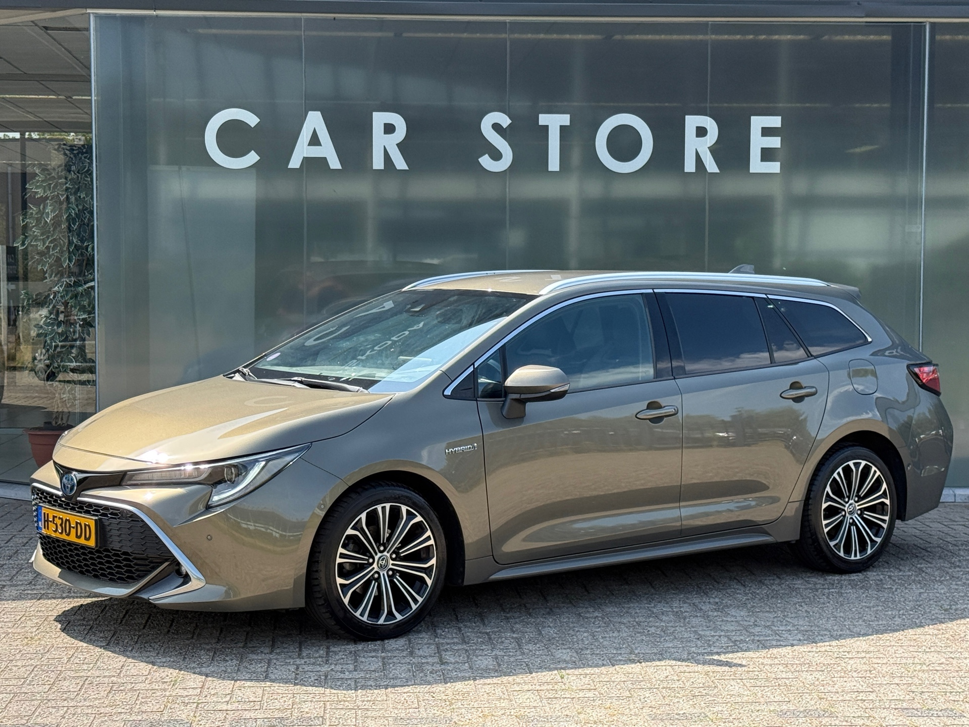 Toyota Toyota Corolla 1.8 Hybrid Executive Dealer Onderhouden 2020 - voorkant