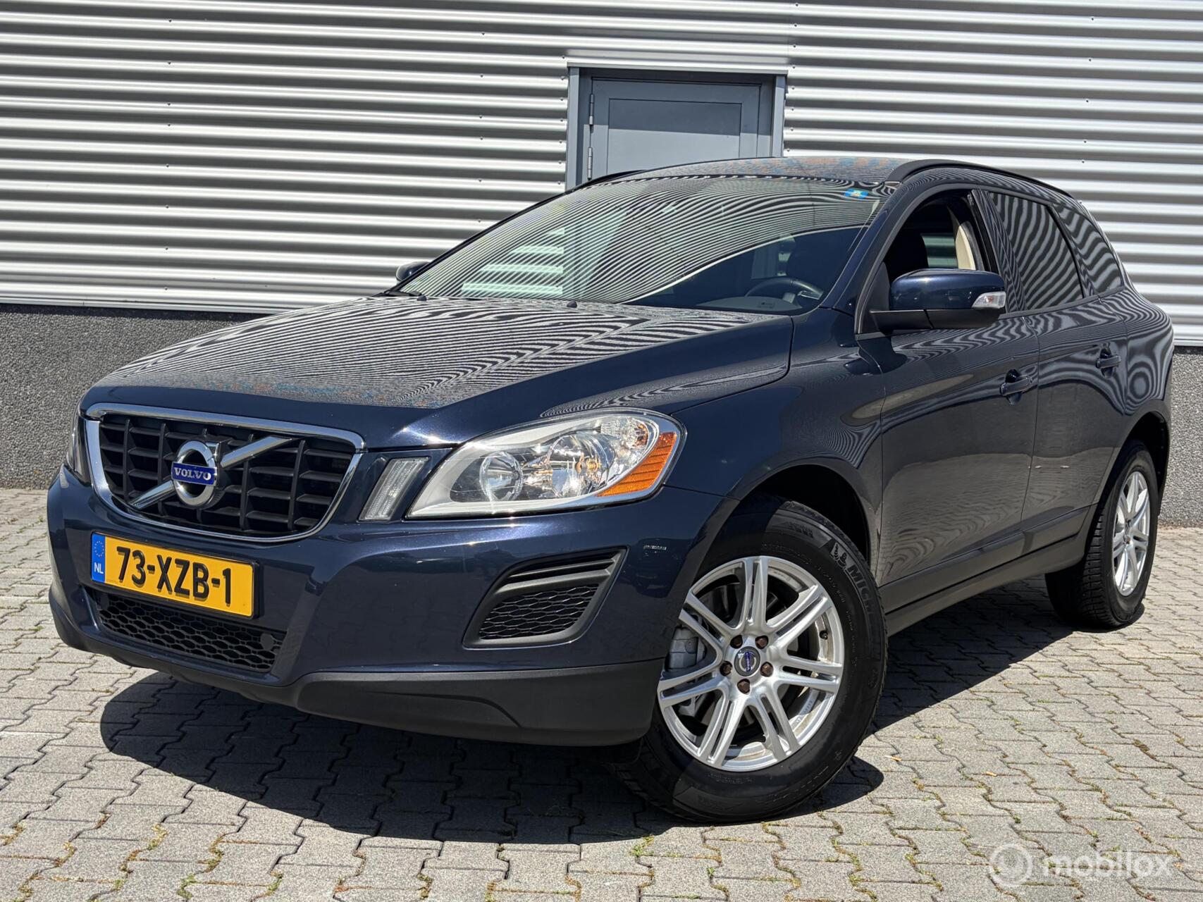 Volvo Xc60 2.0 D4 Kinetic, Airco,Cruise,Navi 2012 - voorkant