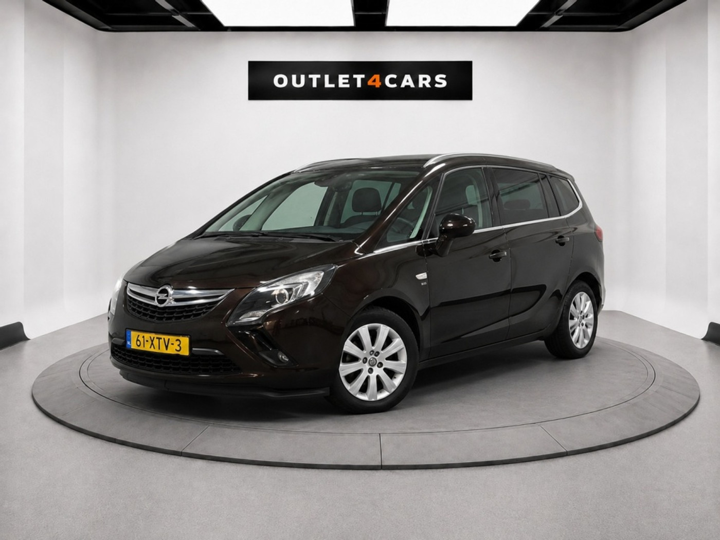 Opel Zafira Tourer 1.4 Edition 2012 - voorkant