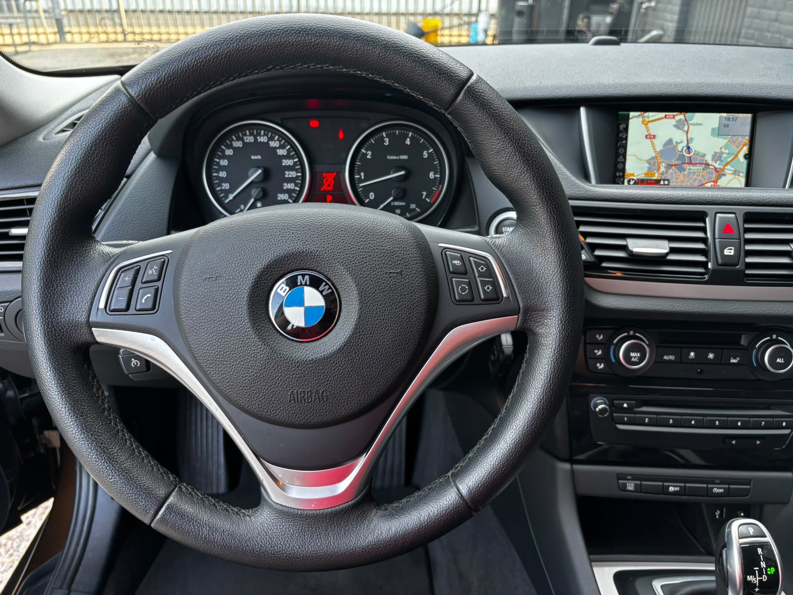Foto van BMW X1