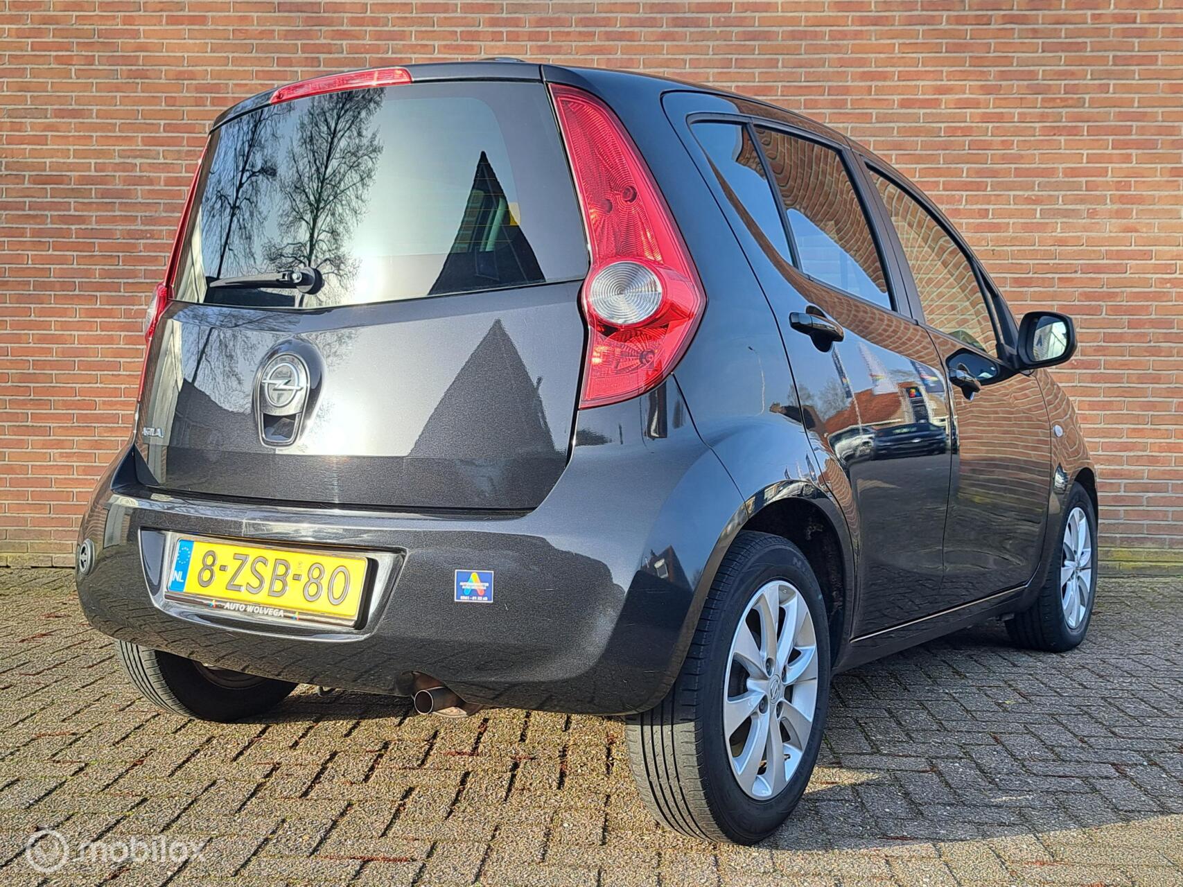 Foto van Opel Agila