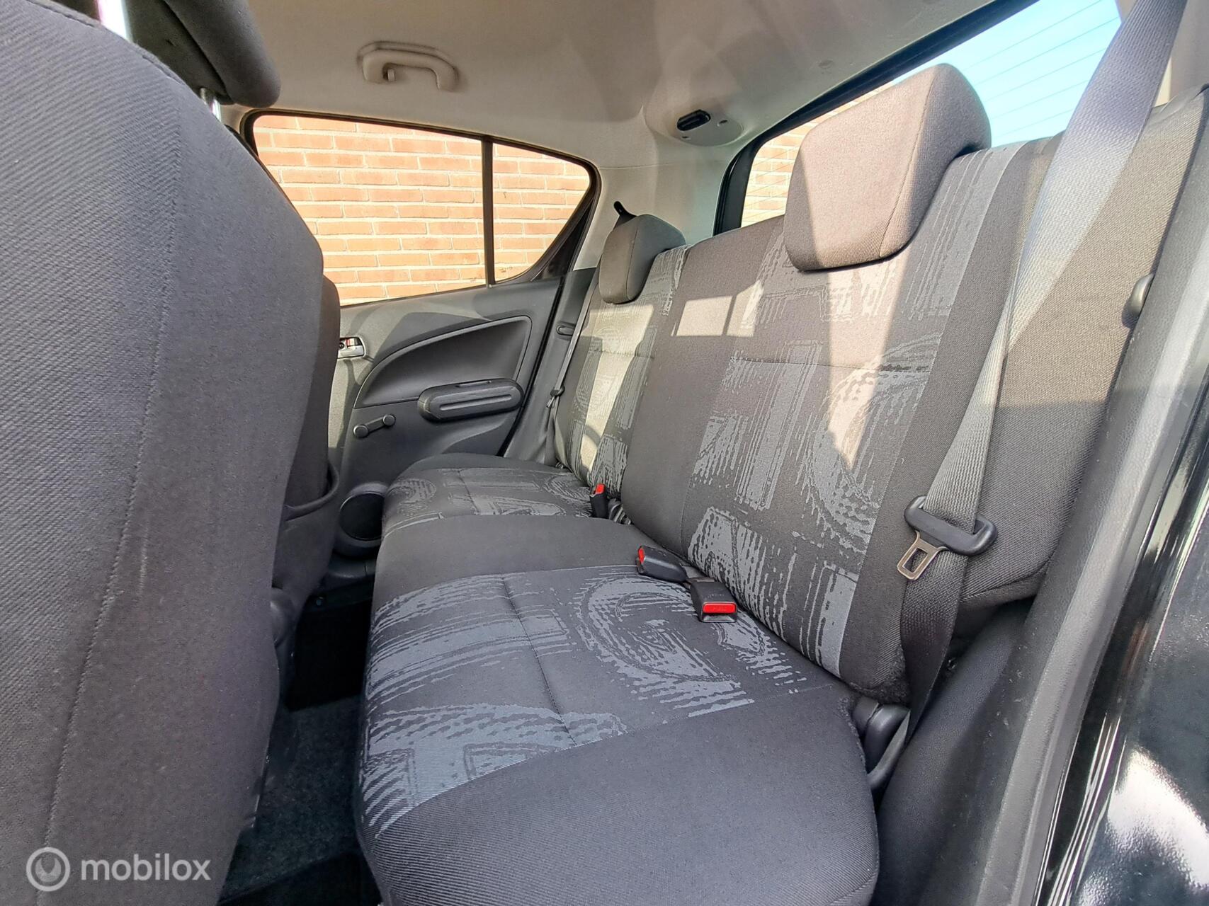 Foto van Opel Agila