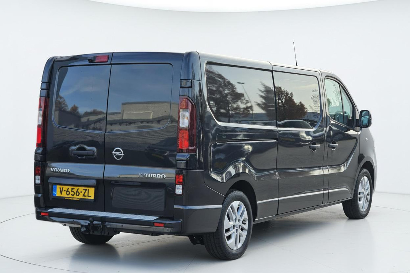 Foto van Opel Vivaro-b