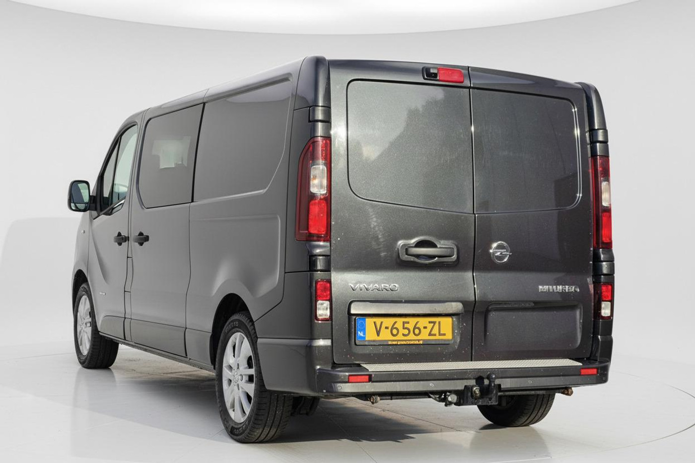 Foto van Opel Vivaro-b
