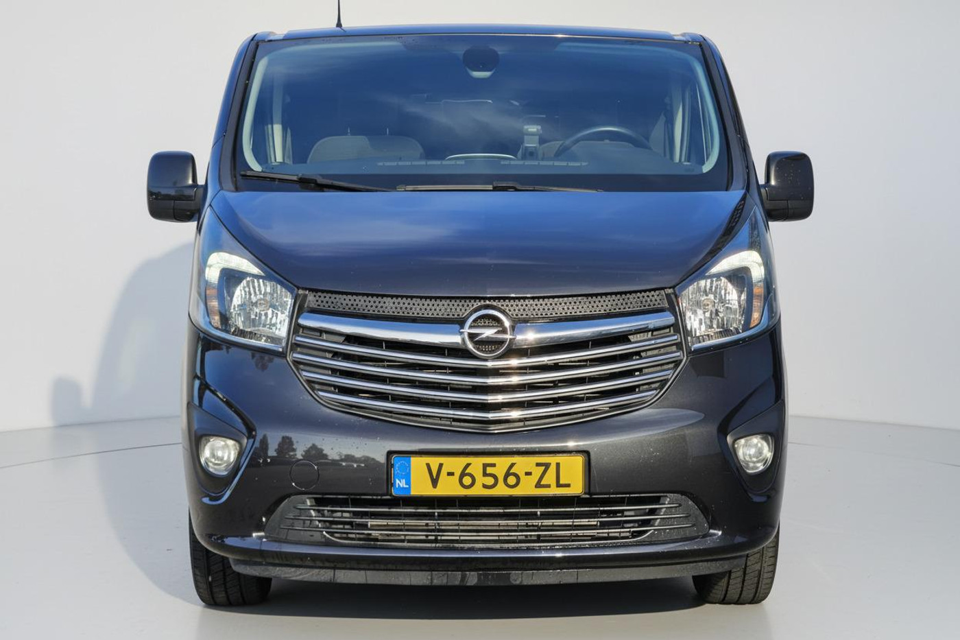 Foto van Opel Vivaro-b