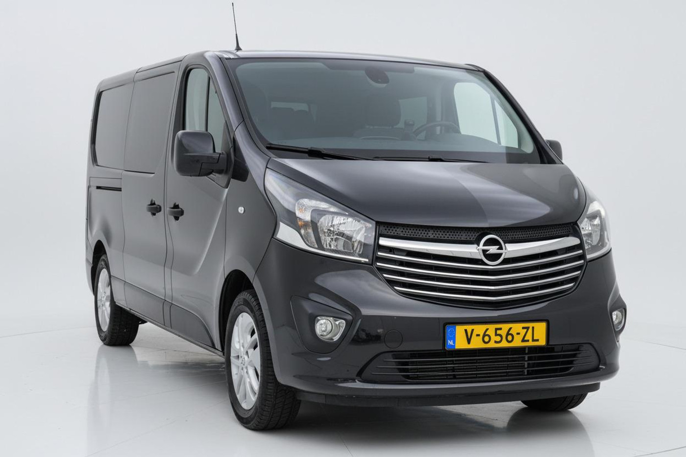 Foto van Opel Vivaro-b