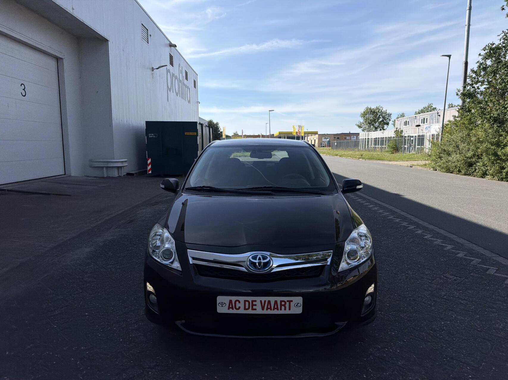 Toyota Toyota Auris 1.8 Full Hybrid Executive - NAVI/LED/CAMERA/NAP 2010 - voorkant