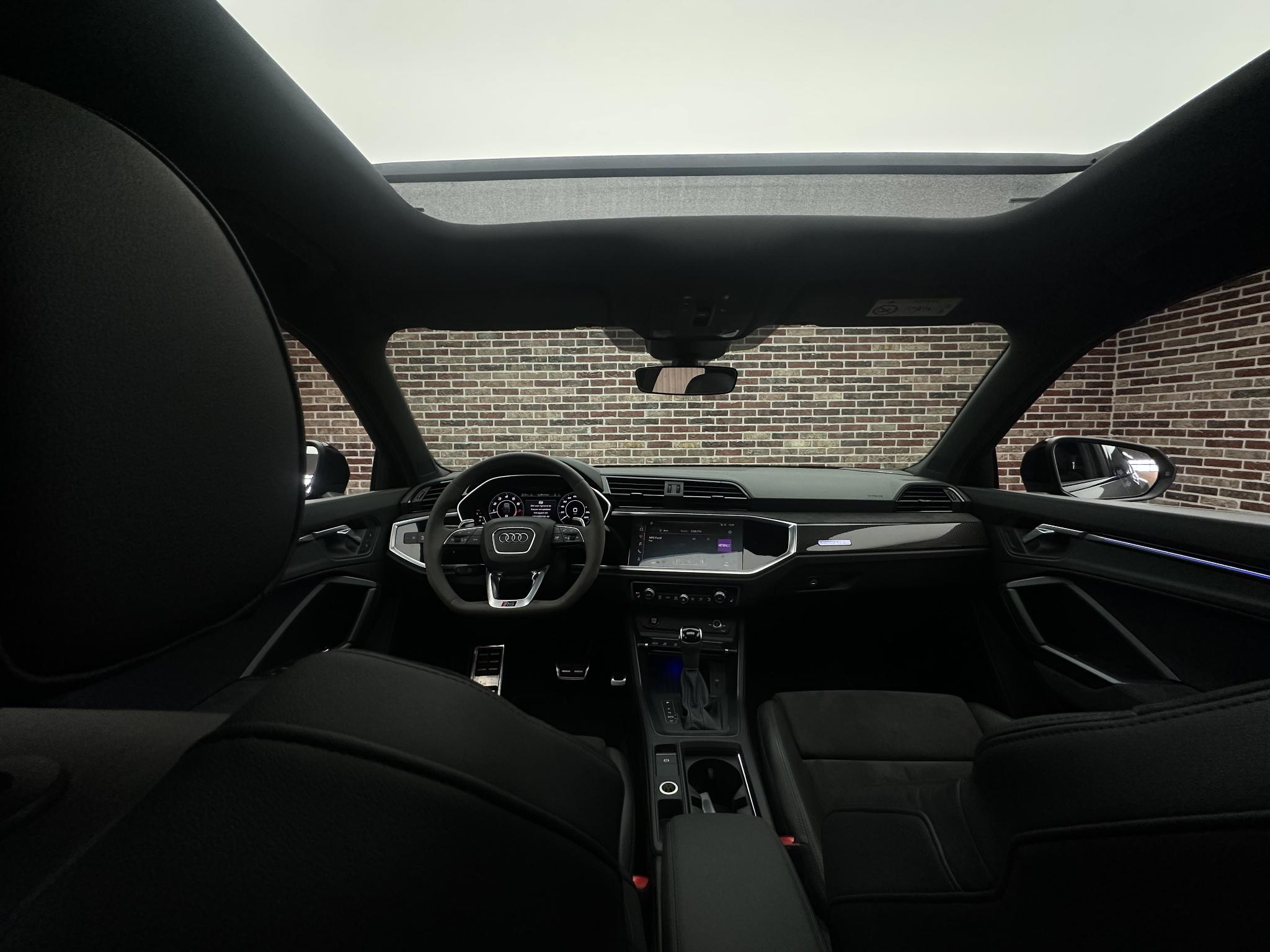 Foto van Audi RS Q3 Sportback