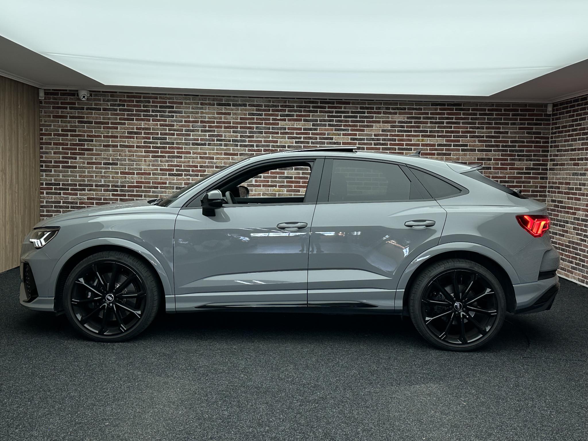 Foto van Audi RS Q3 Sportback