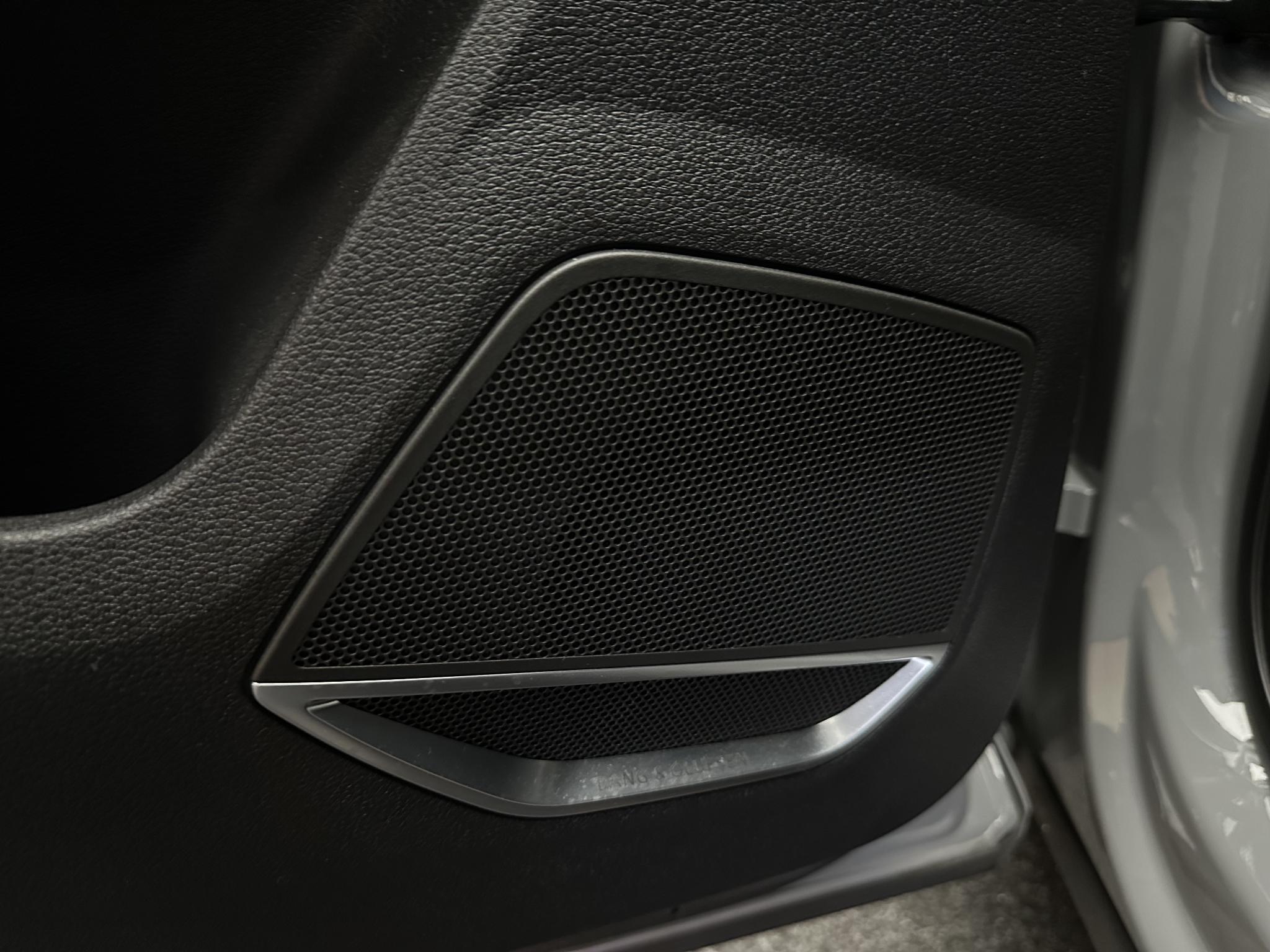 Foto van Audi RS Q3 Sportback