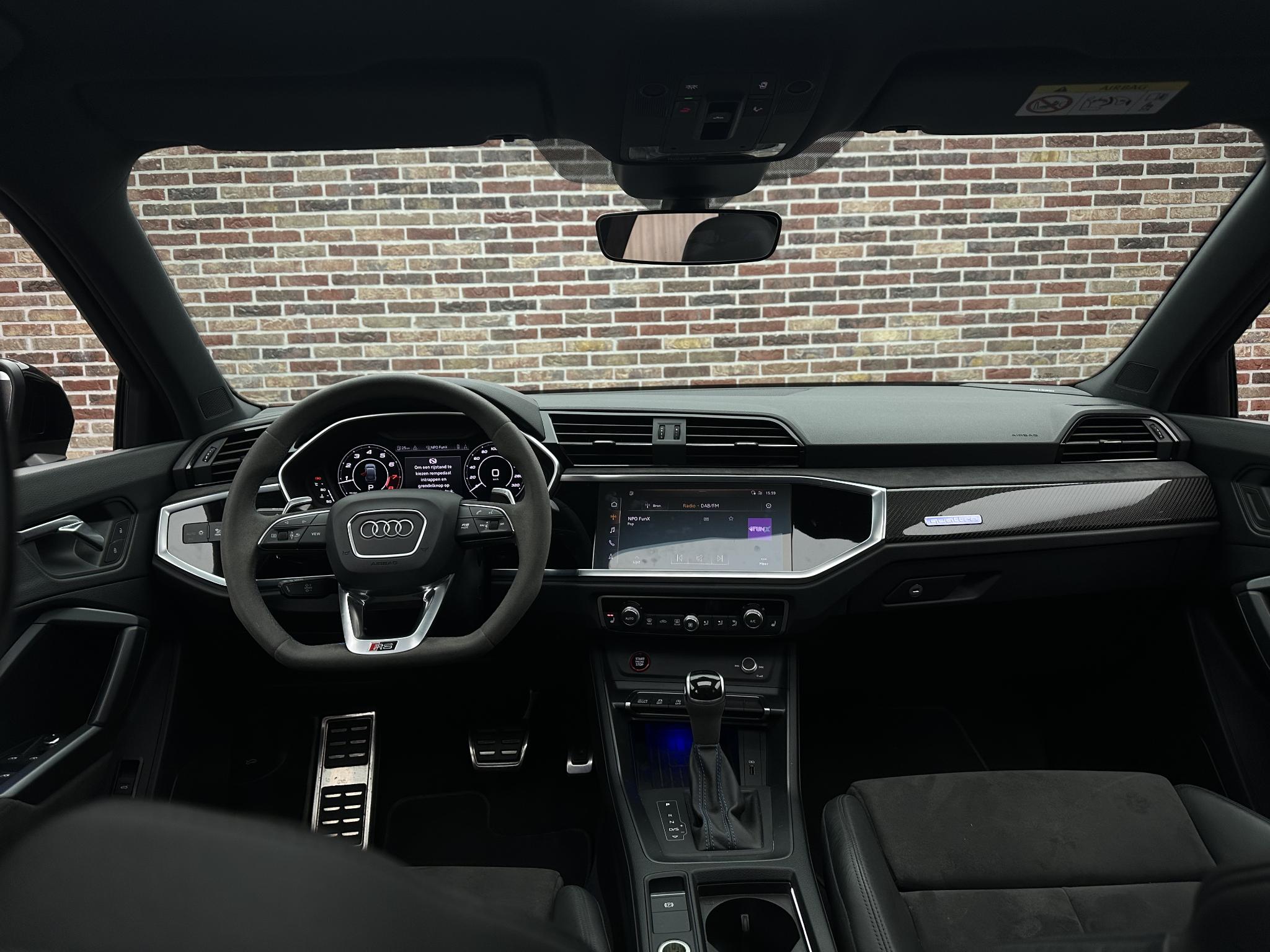 Foto van Audi RS Q3 Sportback