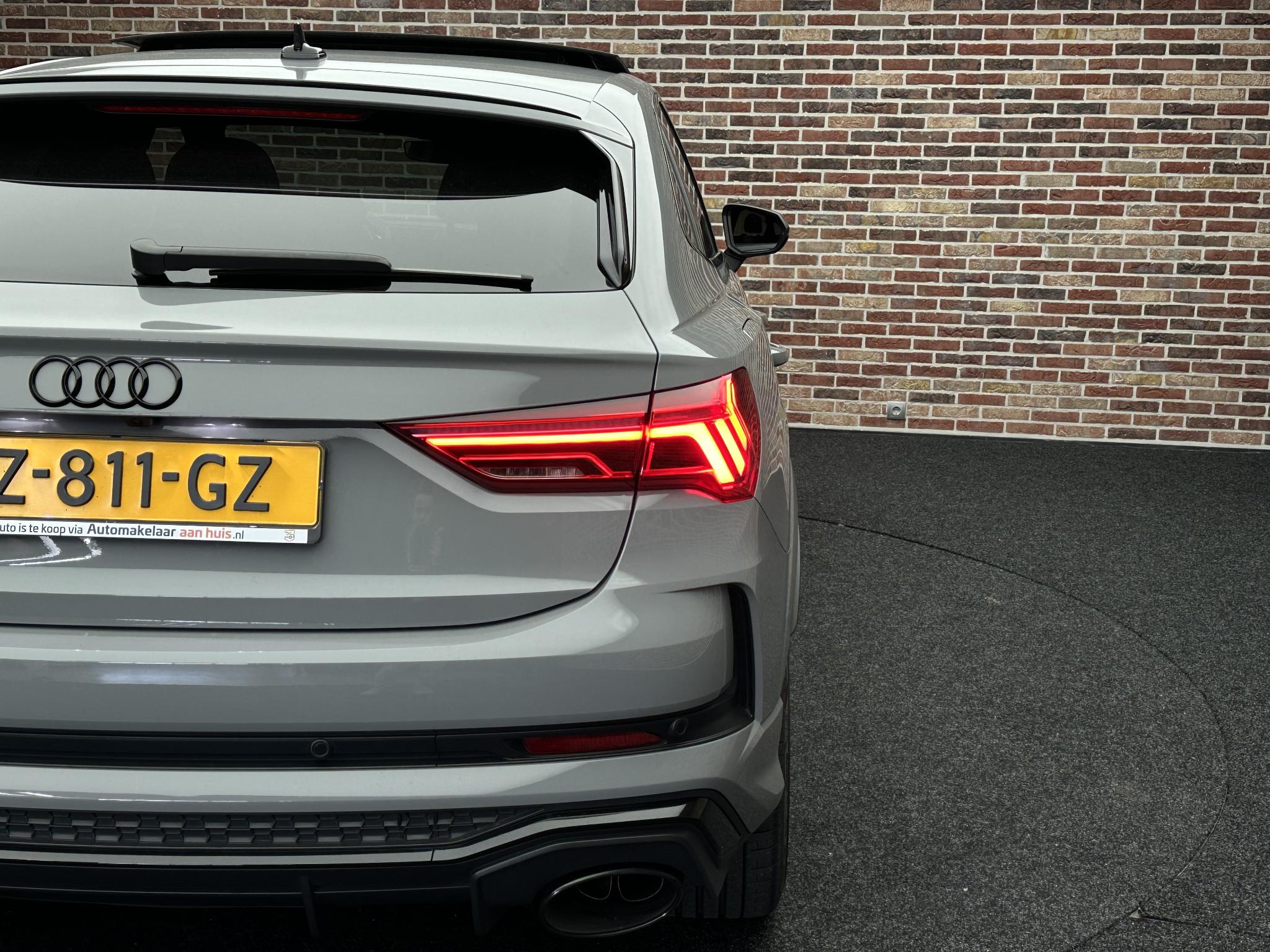 Foto van Audi RS Q3 Sportback