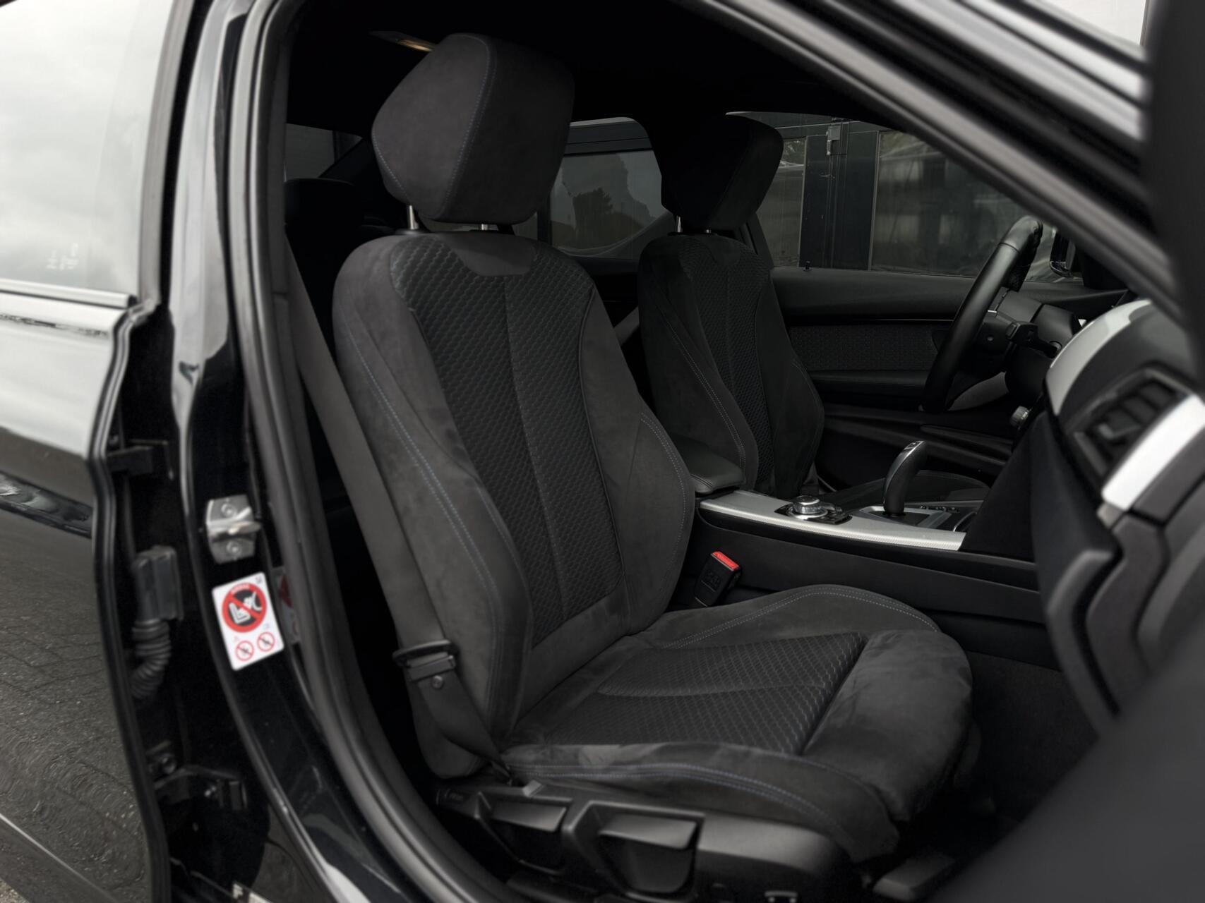 Foto van BMW 330e