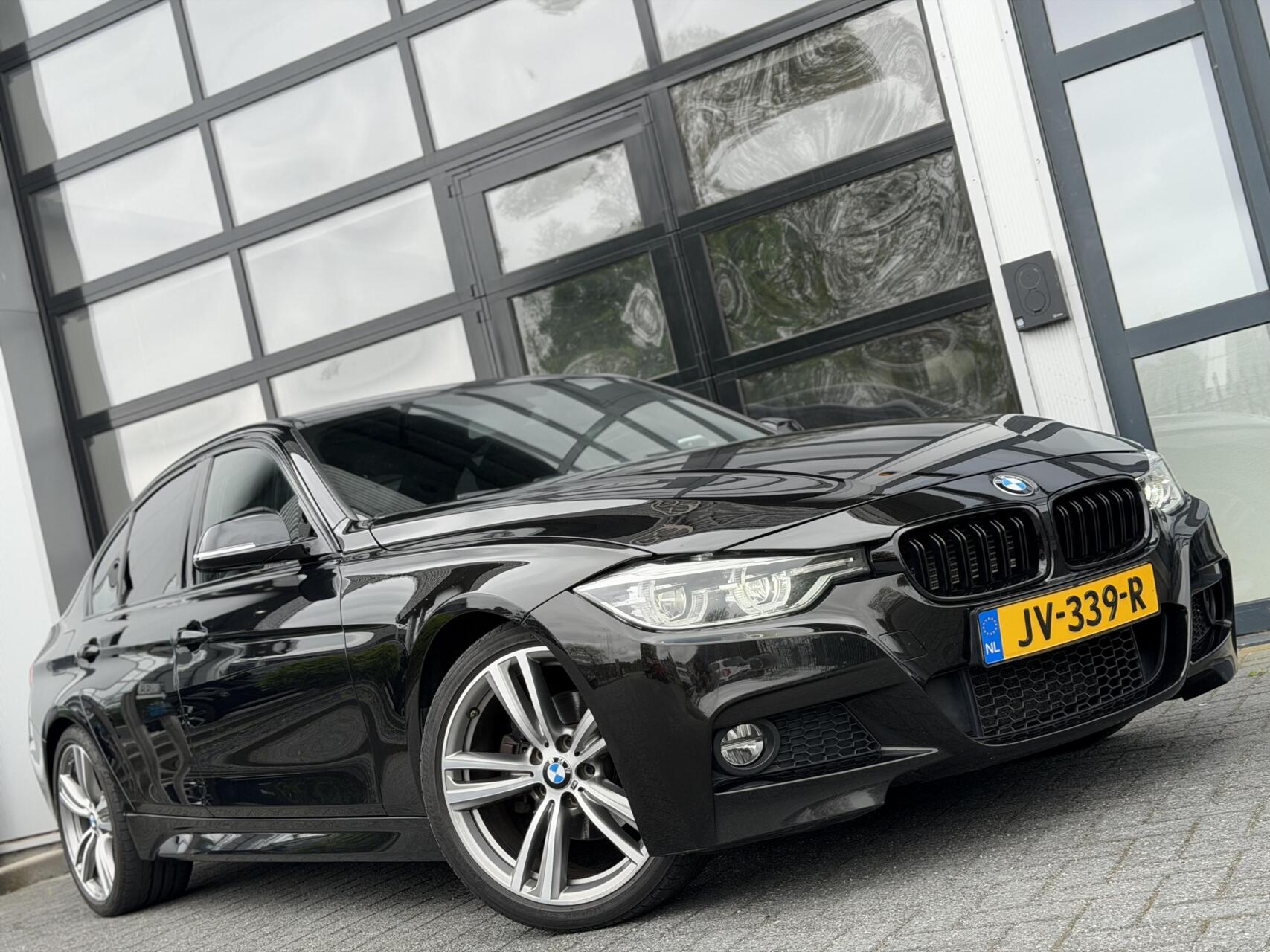 Foto van BMW 330e
