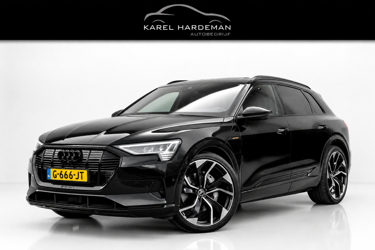 Audi Audi E-tron E-tron 55 quattro advanced Pro Line Plus 95 kWh |SOH 90% | Trekhaak | Pano | ACC | B&O | Head Up 2019 - voorkant
