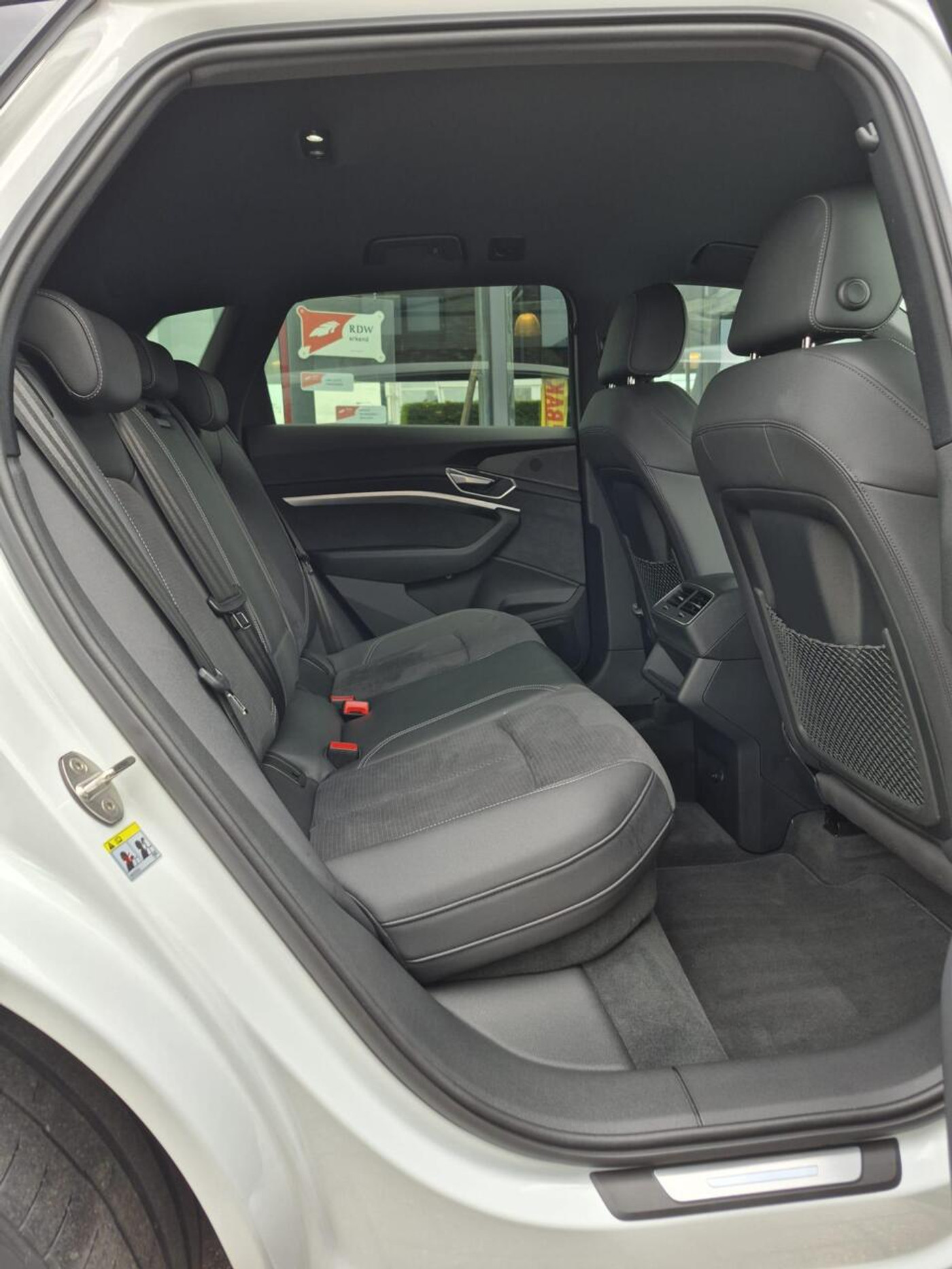 Foto van Audi E-tron S