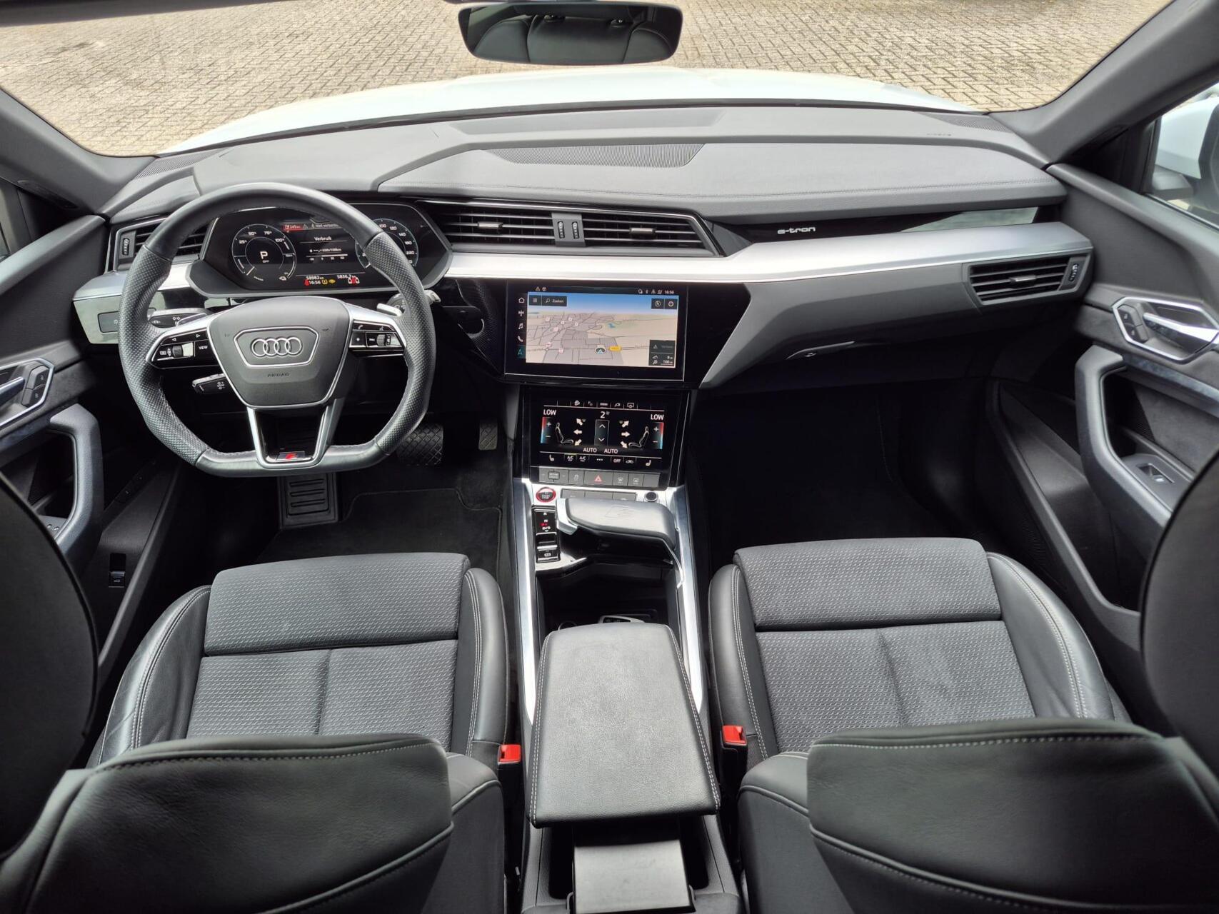 Foto van Audi E-tron S