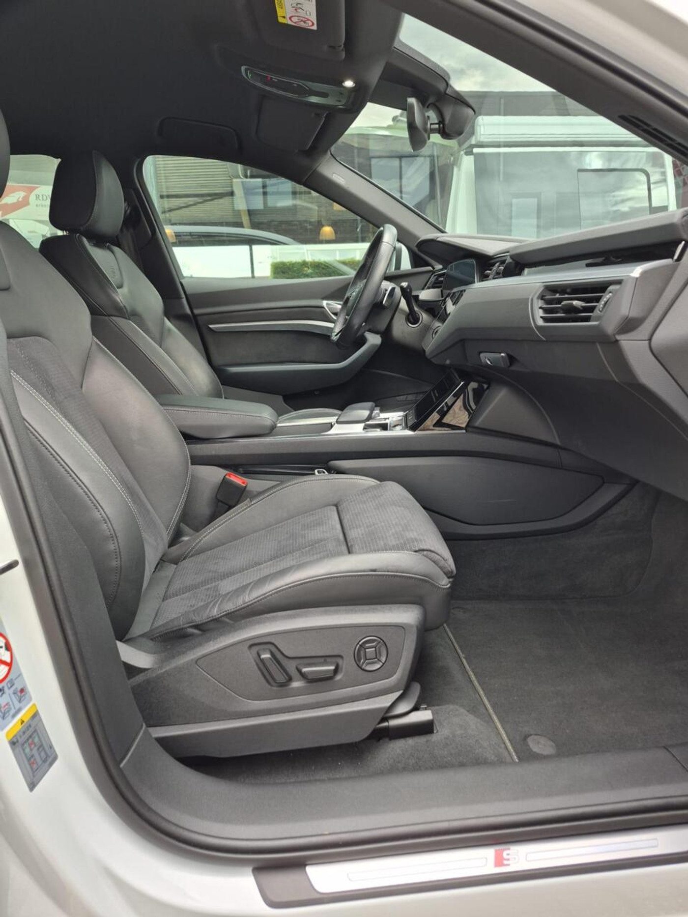 Foto van Audi E-tron S