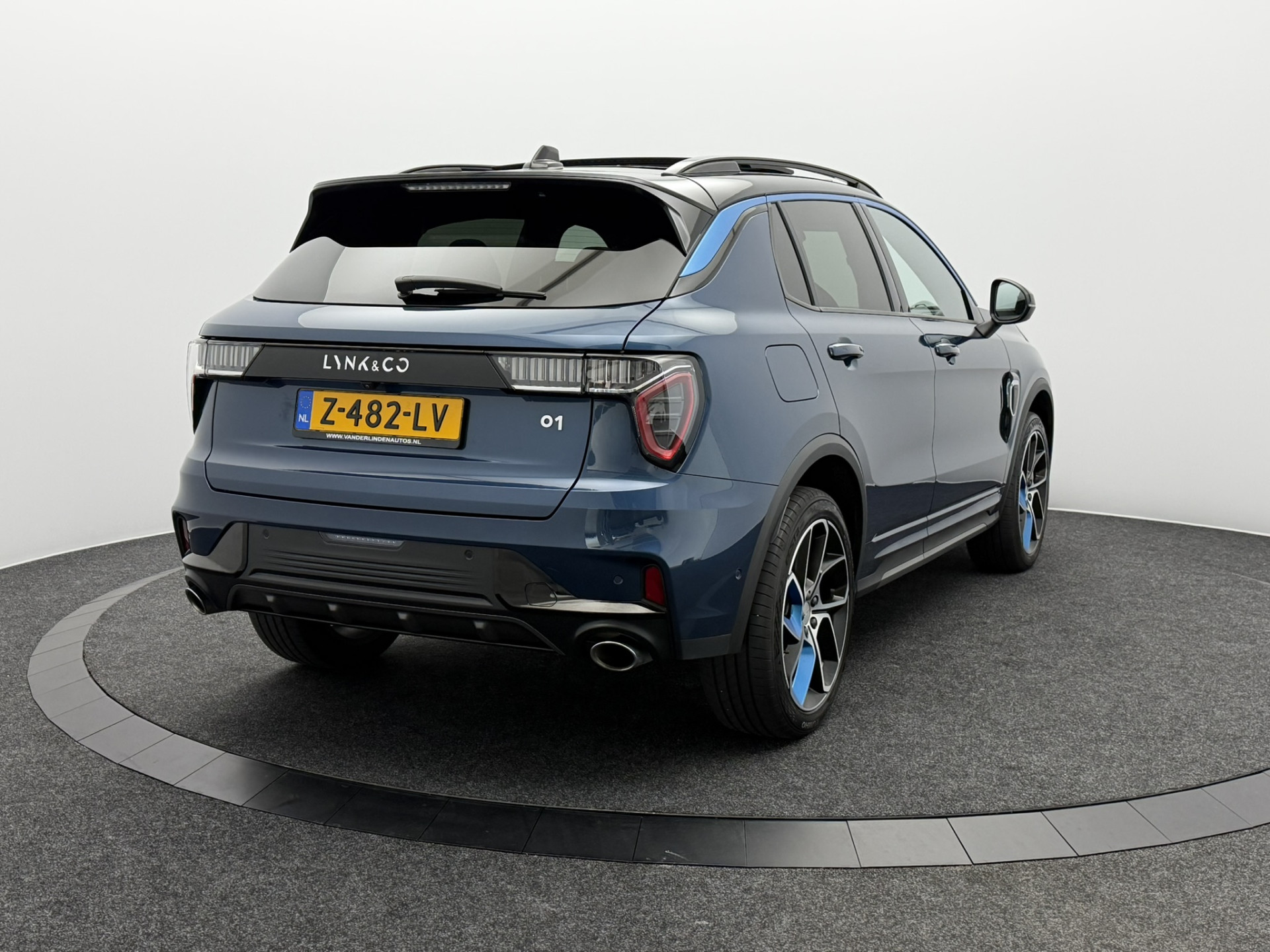 Foto van Lynk&co LYNK & Co 01