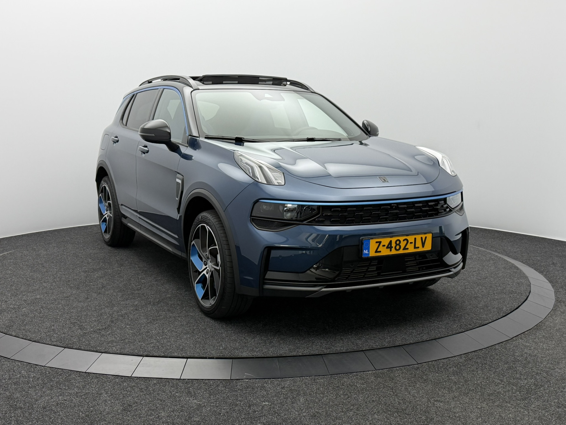 Foto van Lynk&co LYNK & Co 01