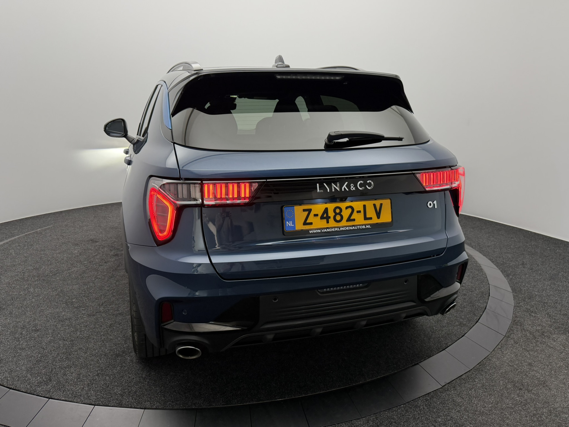 Foto van Lynk&co LYNK & Co 01