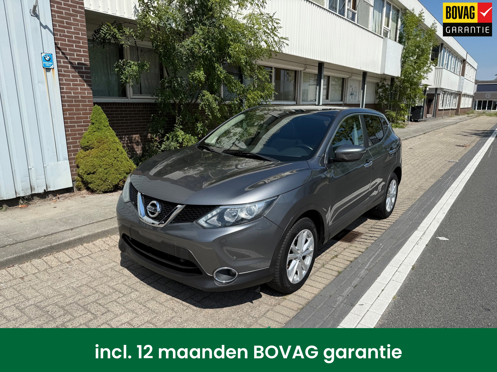 Nissan Nissan Qashqai 1.6 dCi Connect Edition AUT LMV/CAM/NAVI/PANO 2015 - voorkant