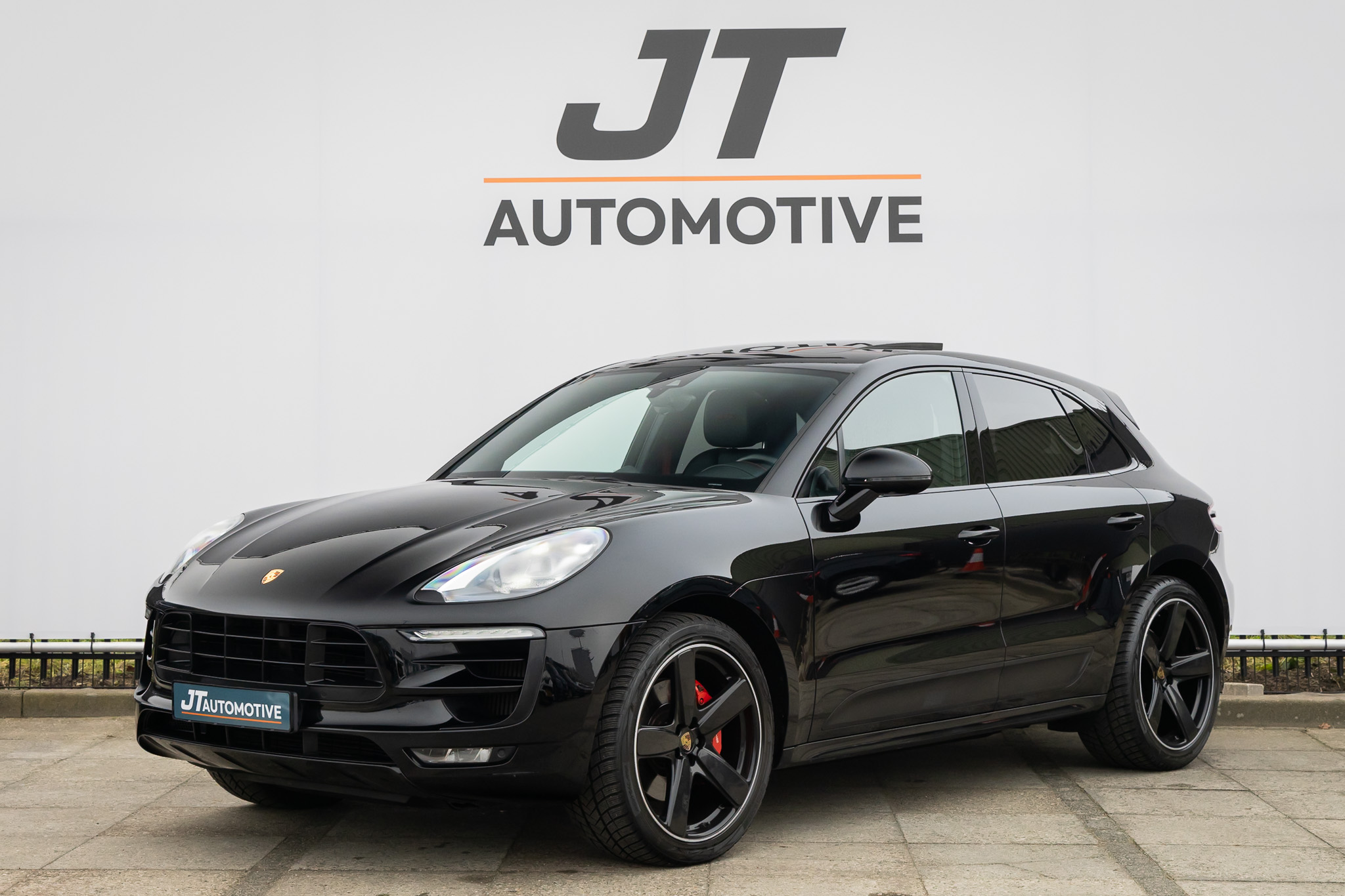 Porsche Macan GTS 3.0 GTS PANO | Stoelverwarming | Camera | Bose 2016 - voorkant