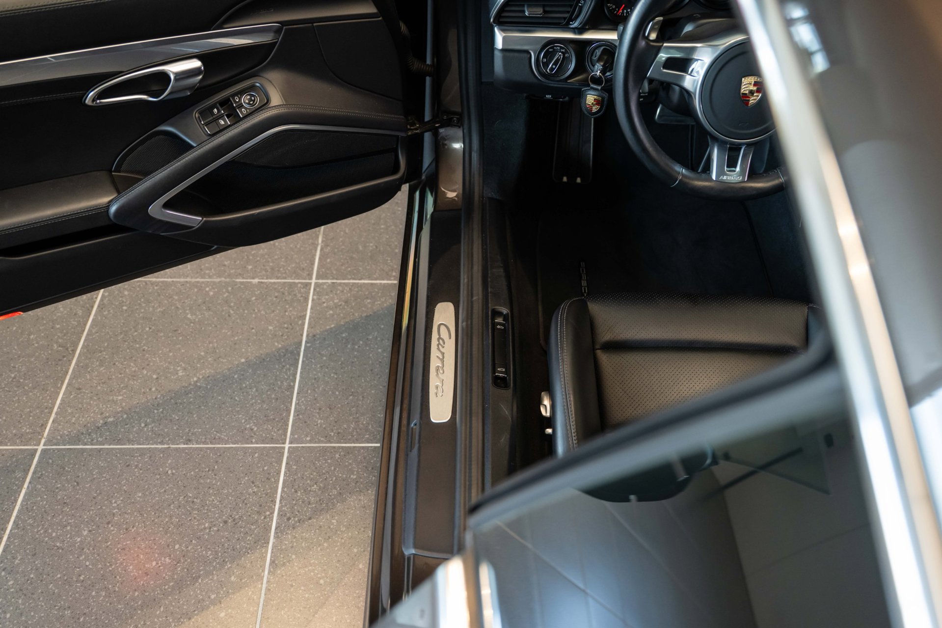 Foto van Porsche 911 Carrera