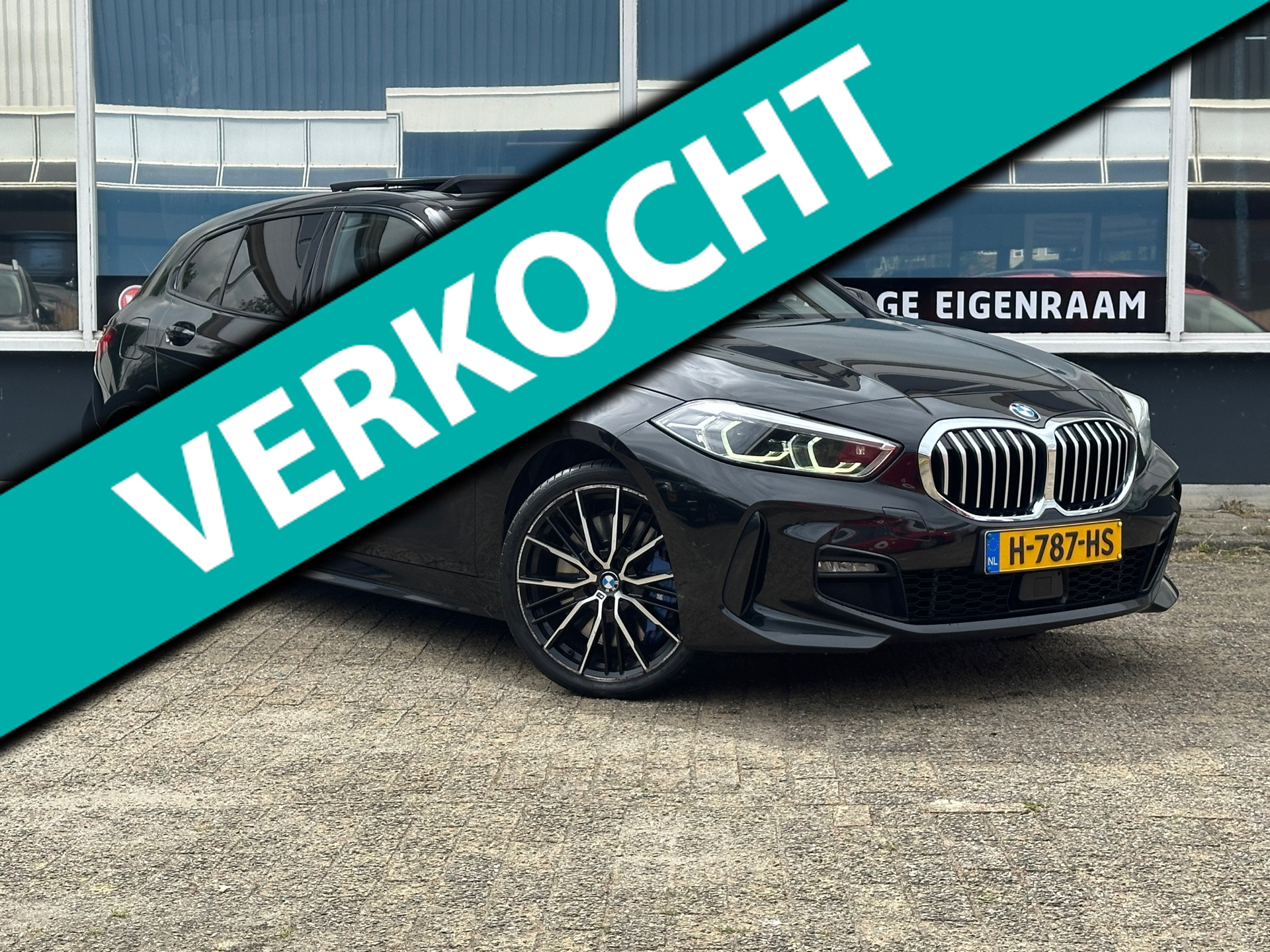 BMW 118i 118i M-Sport/PANO/HUD/CAM/VIRTUAL/SFEER/VOL 2020 - voorkant