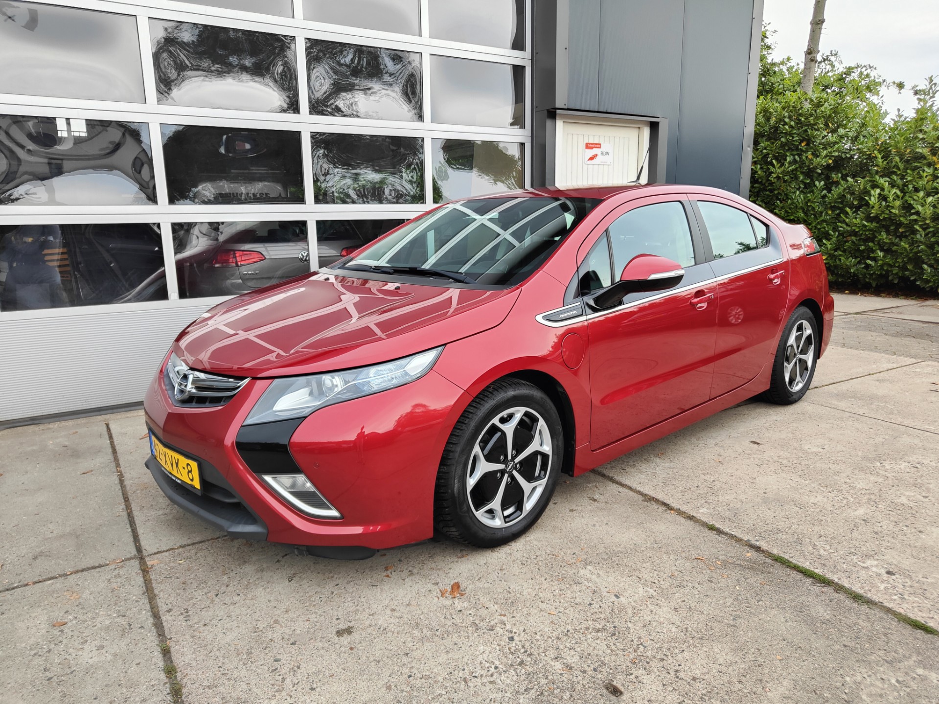 Opel Ampera 1.4 2012 - voorkant