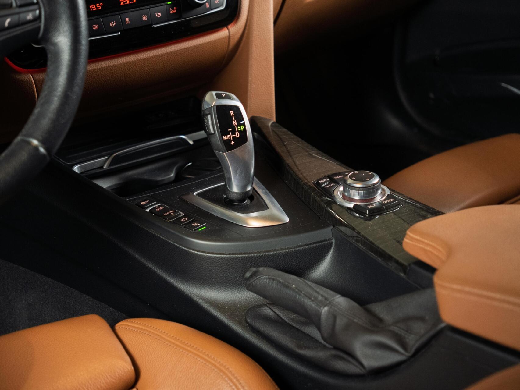 Foto van BMW 320i