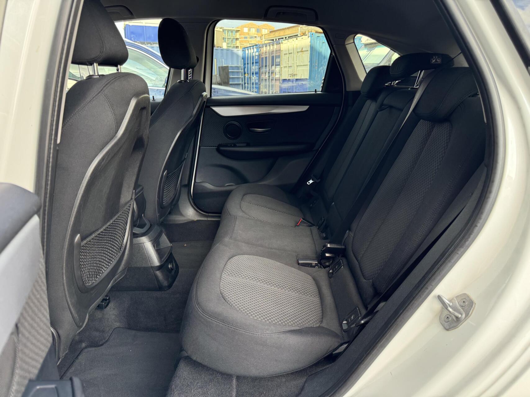 Foto van BMW 216i Active Tourer