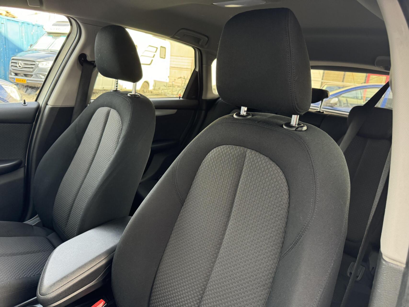 Foto van BMW 216i Active Tourer