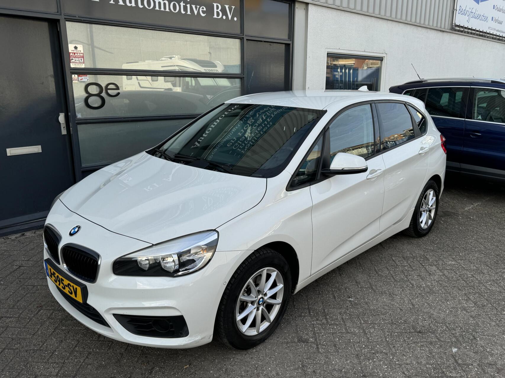 Foto van BMW 216i Active Tourer