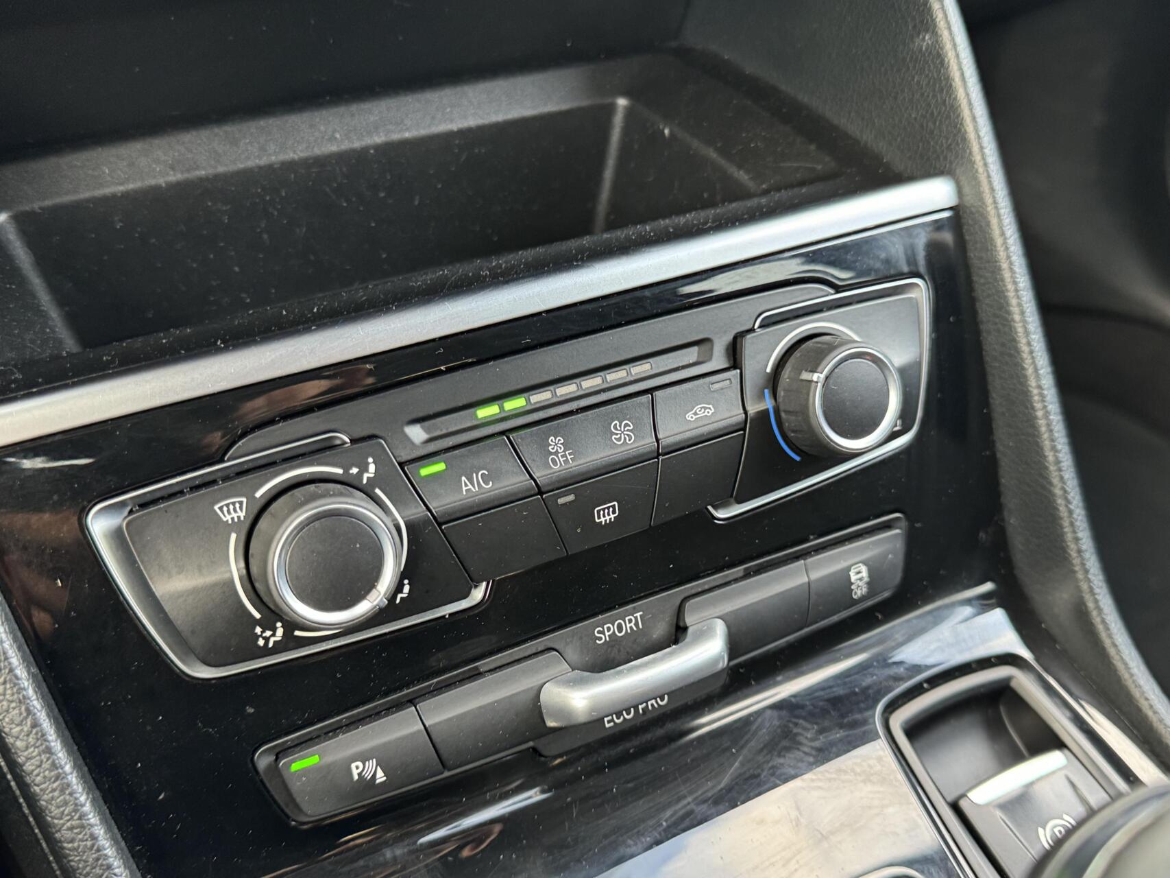 Foto van BMW 216i Active Tourer