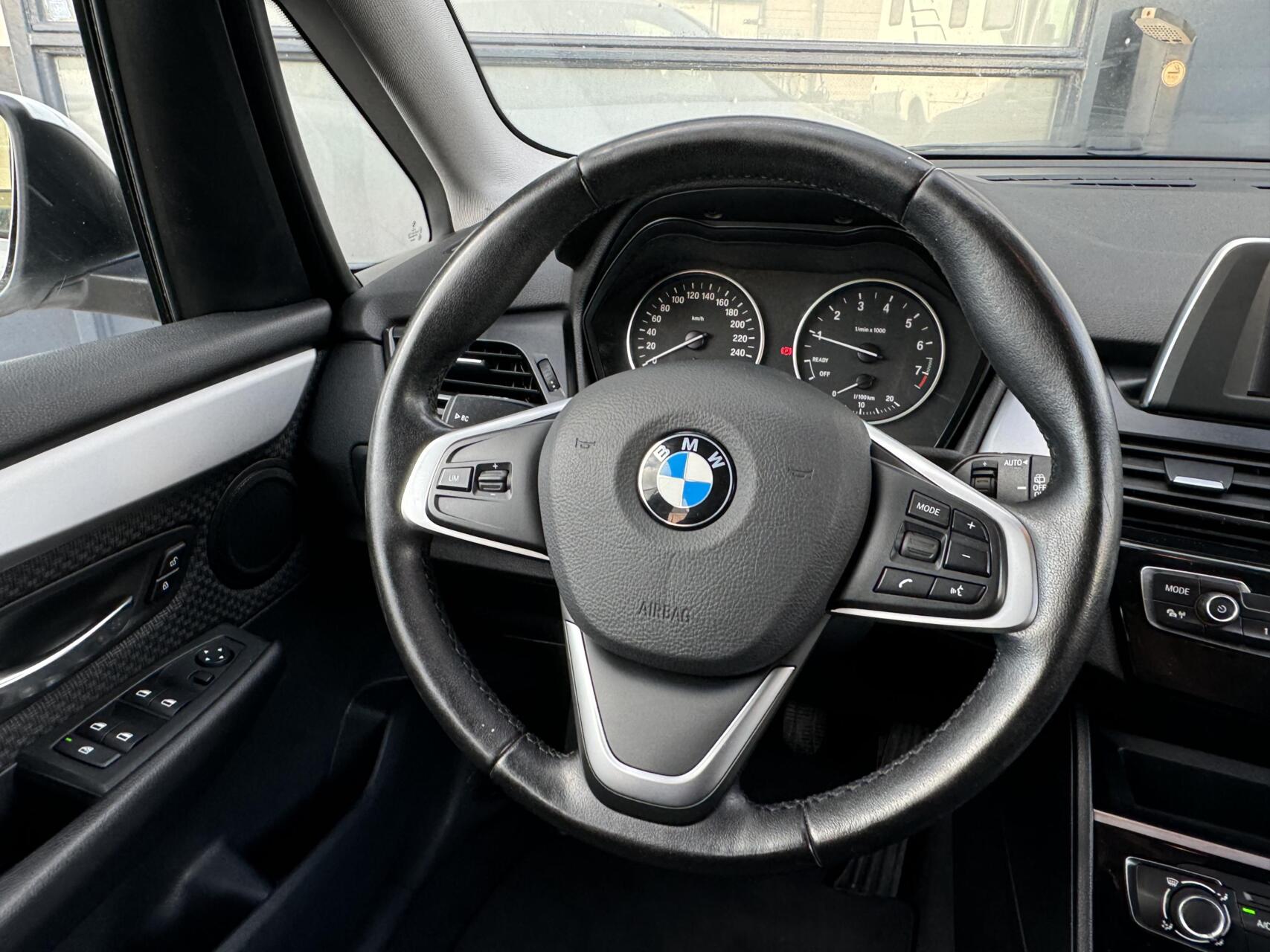 Foto van BMW 216i Active Tourer