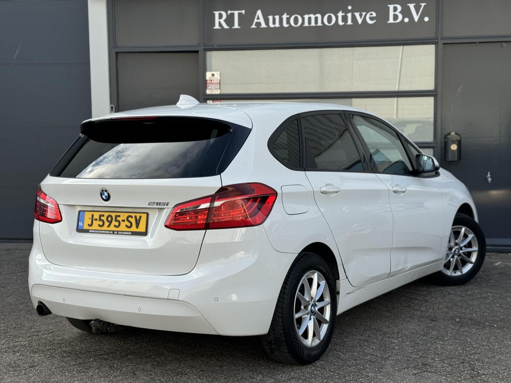 Foto van BMW 216i Active Tourer