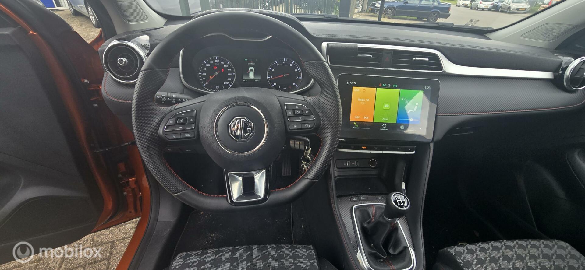 Foto van MG ZS