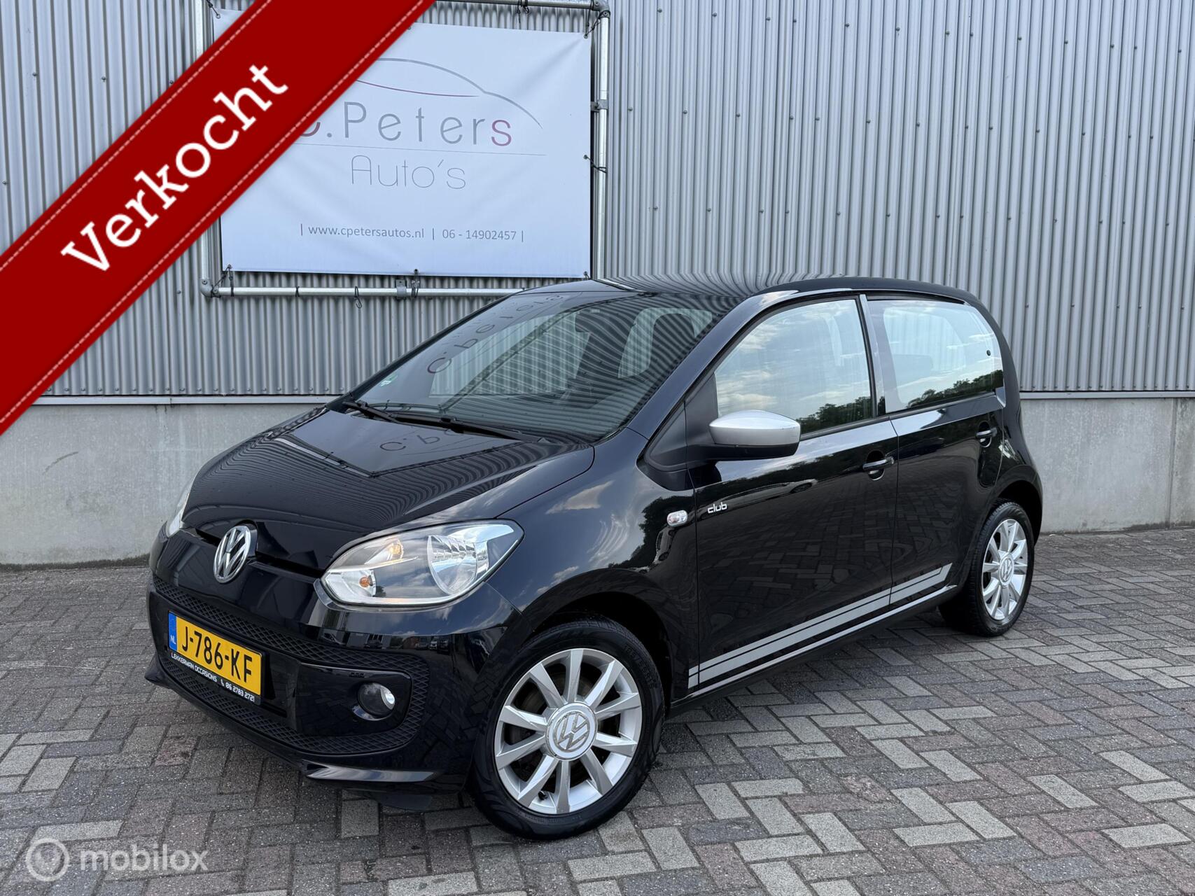 Volkswagen Up 1.0 Club Edition BlueMotion 2015 / Stoelverwarming / Navigatie / Zwarte dakhemelel / NAP 2015 - voorkant