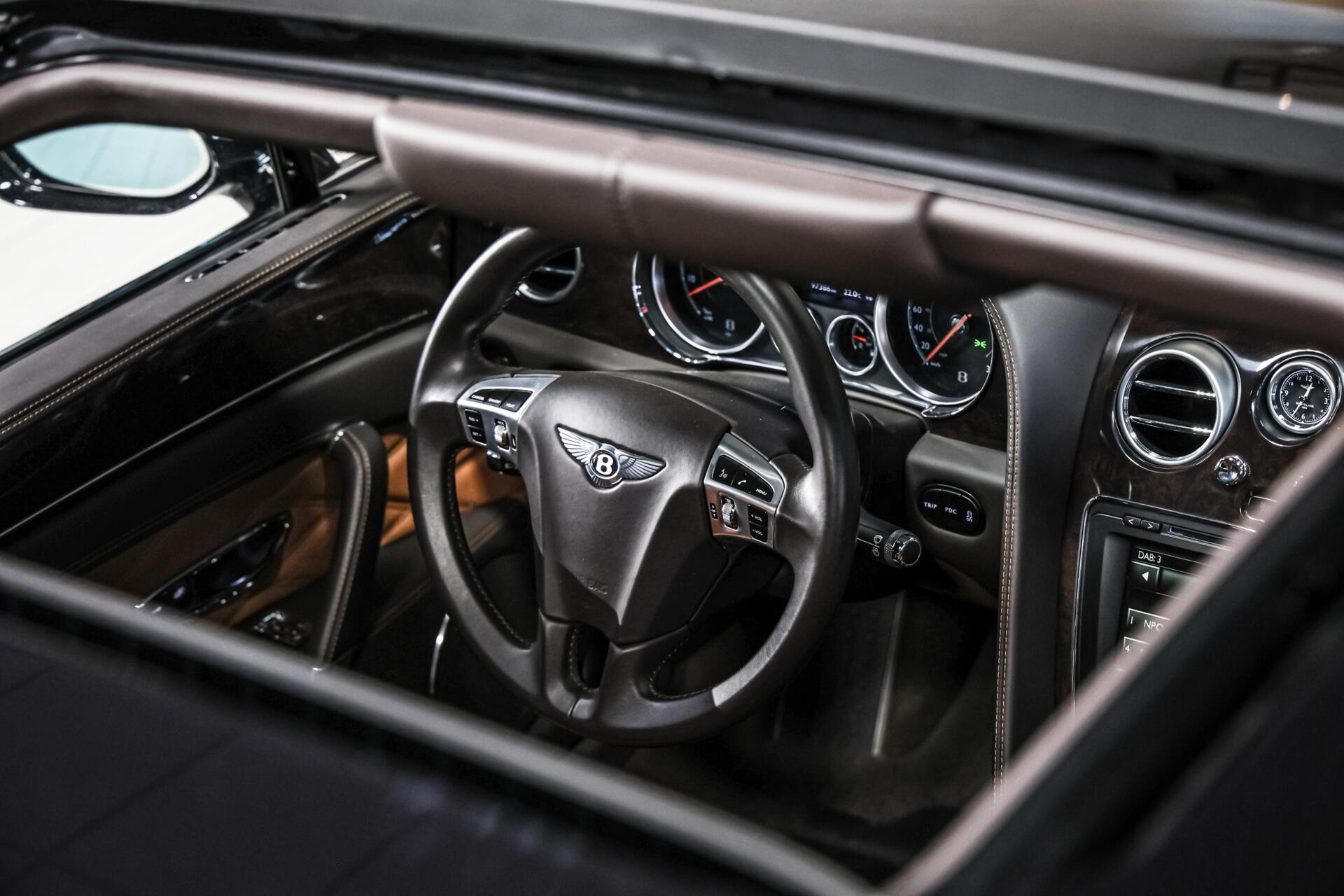 Foto van Bentley Flying Spur