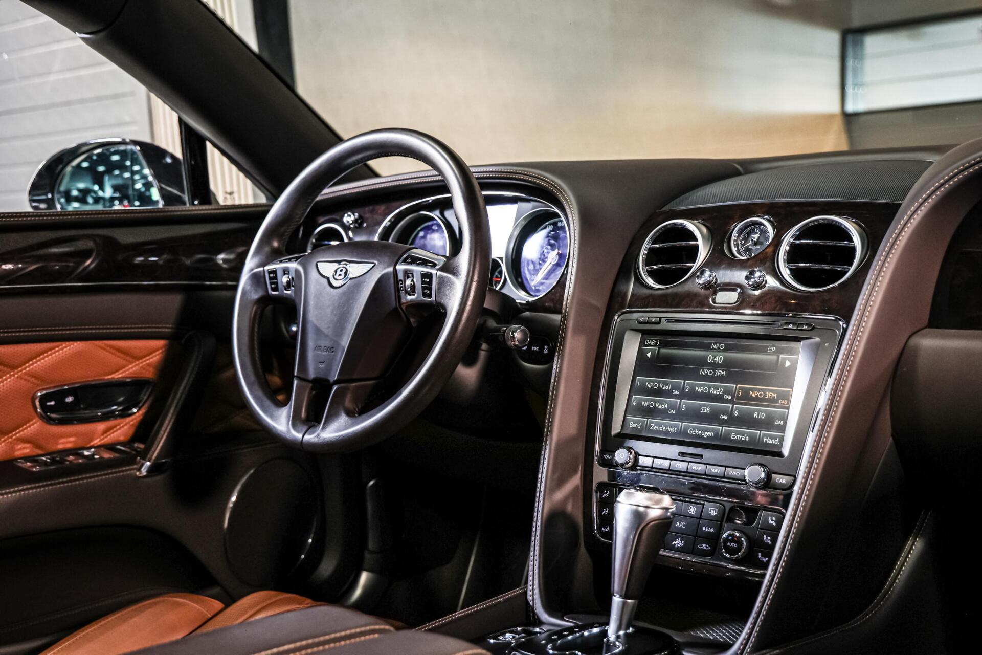 Foto van Bentley Flying Spur