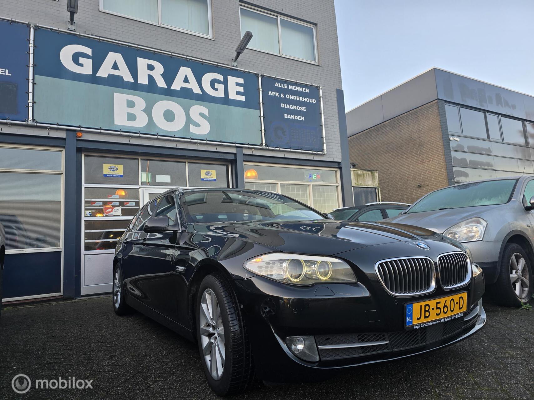 BMW 5-serie Touring 523i High Executive / Head up / Soft close 2010 - voorkant