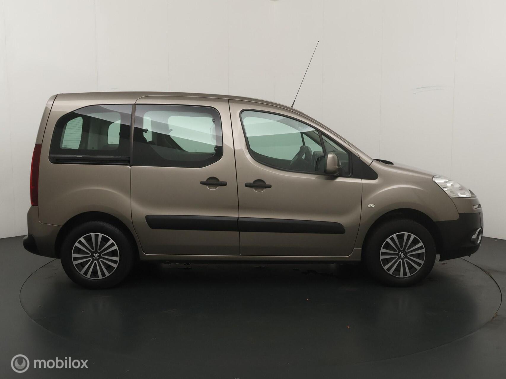 Foto van Peugeot Partner