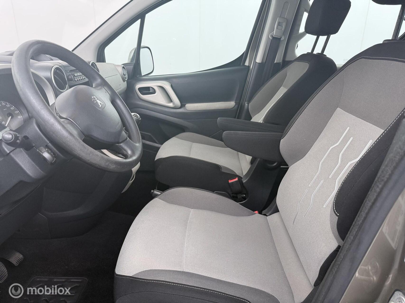 Foto van Peugeot Partner