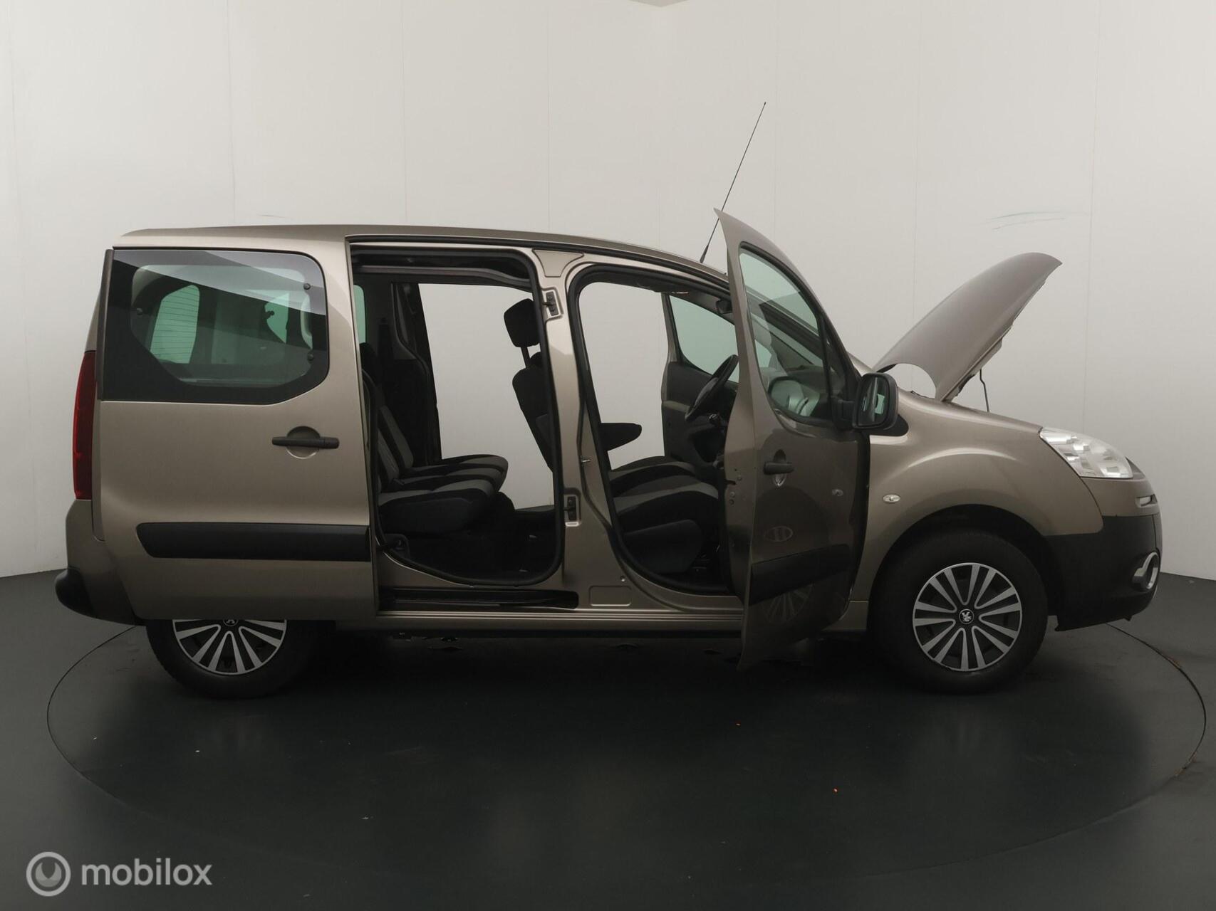 Foto van Peugeot Partner