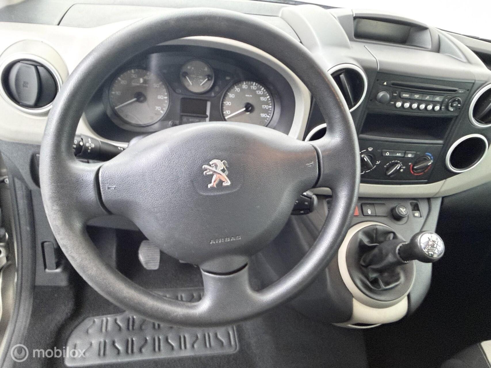 Foto van Peugeot Partner